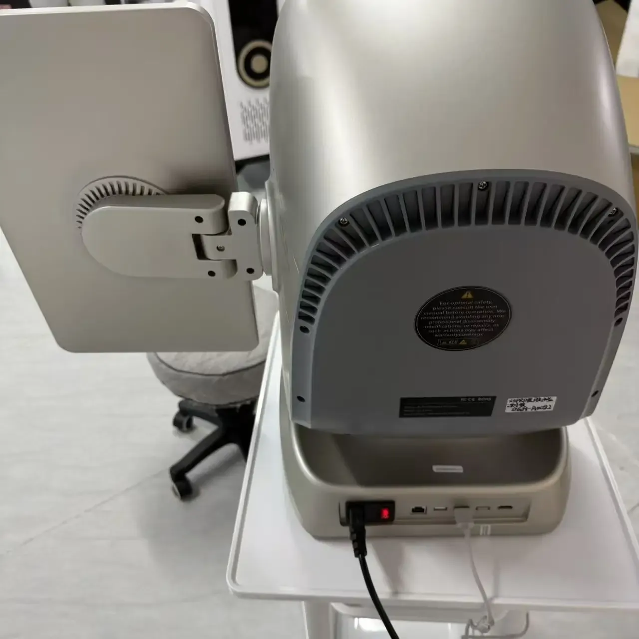 Analyseur 3D Peau & Cuir Chevelu / Diagnostic IA à Plus de 20 Indicateurs, pour Salon – Image 2